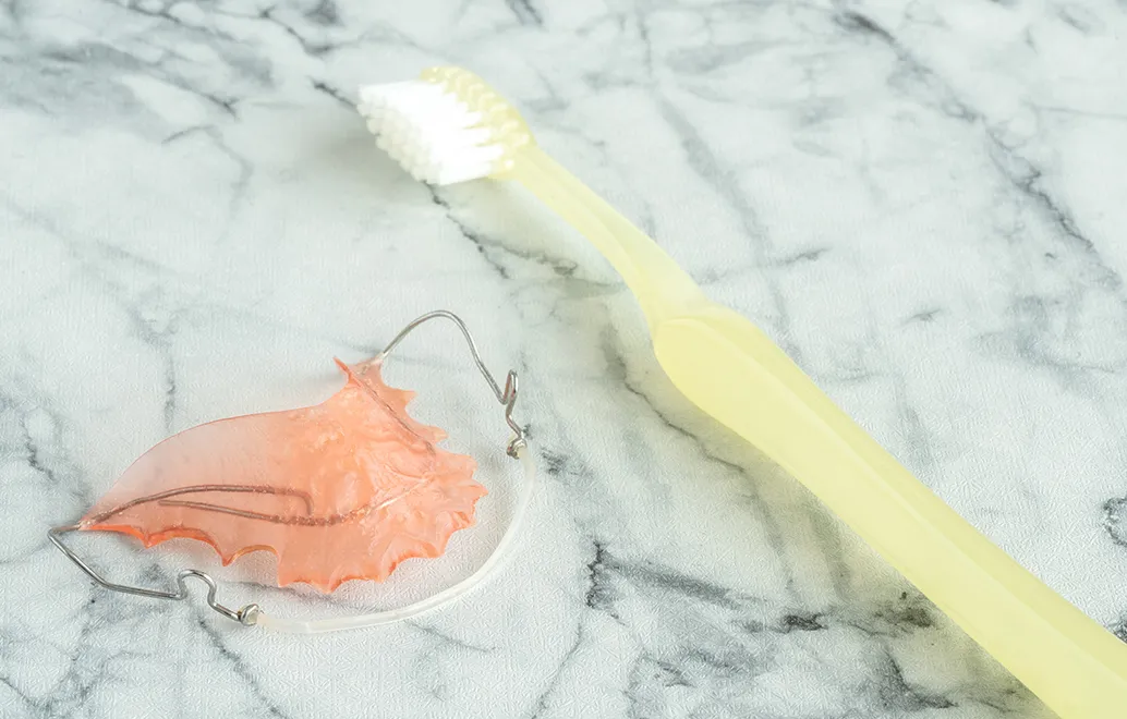 矯正治療終了後の装置